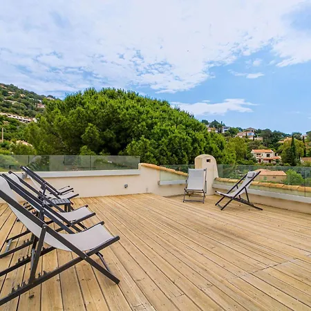 Villa Select'sohome - Avec Piscine, Et Babyfoot Pour 10 Personnes A Proximite De La D'aiguebelle ! - 5 Etoiles - Mandariniers *