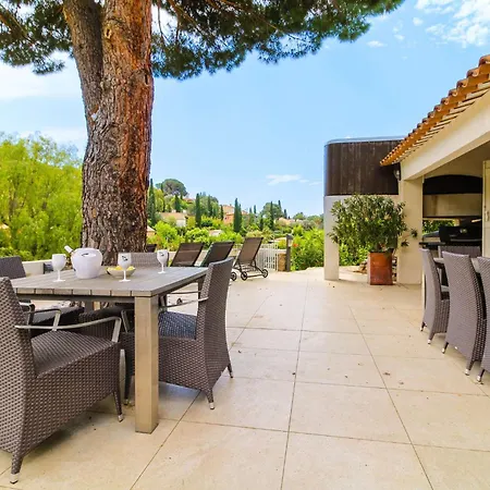 Villa Select'sohome - Avec Piscine, Et Babyfoot Pour 10 Personnes A Proximite De La D'aiguebelle ! - 5 Etoiles - Mandariniers Le Lavandou